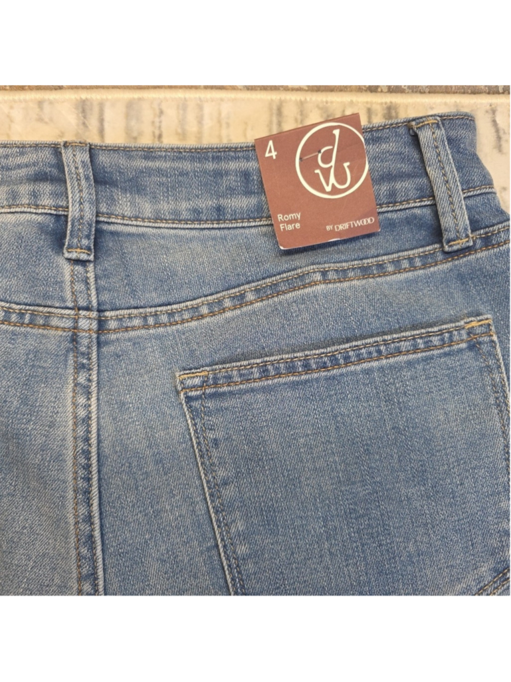 Driftwood Romy Flare Embroidered Jeans Women's Sz 4 & 8 NEW - Picture 8 of 11